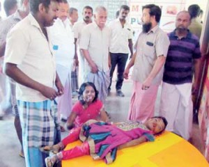 உடன்குடி பள்ளி வளாகத்தில் பரிதாபம் பள்ளிக்கூட பஸ் மோதி சிறுமி பலி