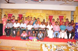 திசையன்விளை பள்ளியில் முன்னாள் மாணவர்கள் சந்திப்பு